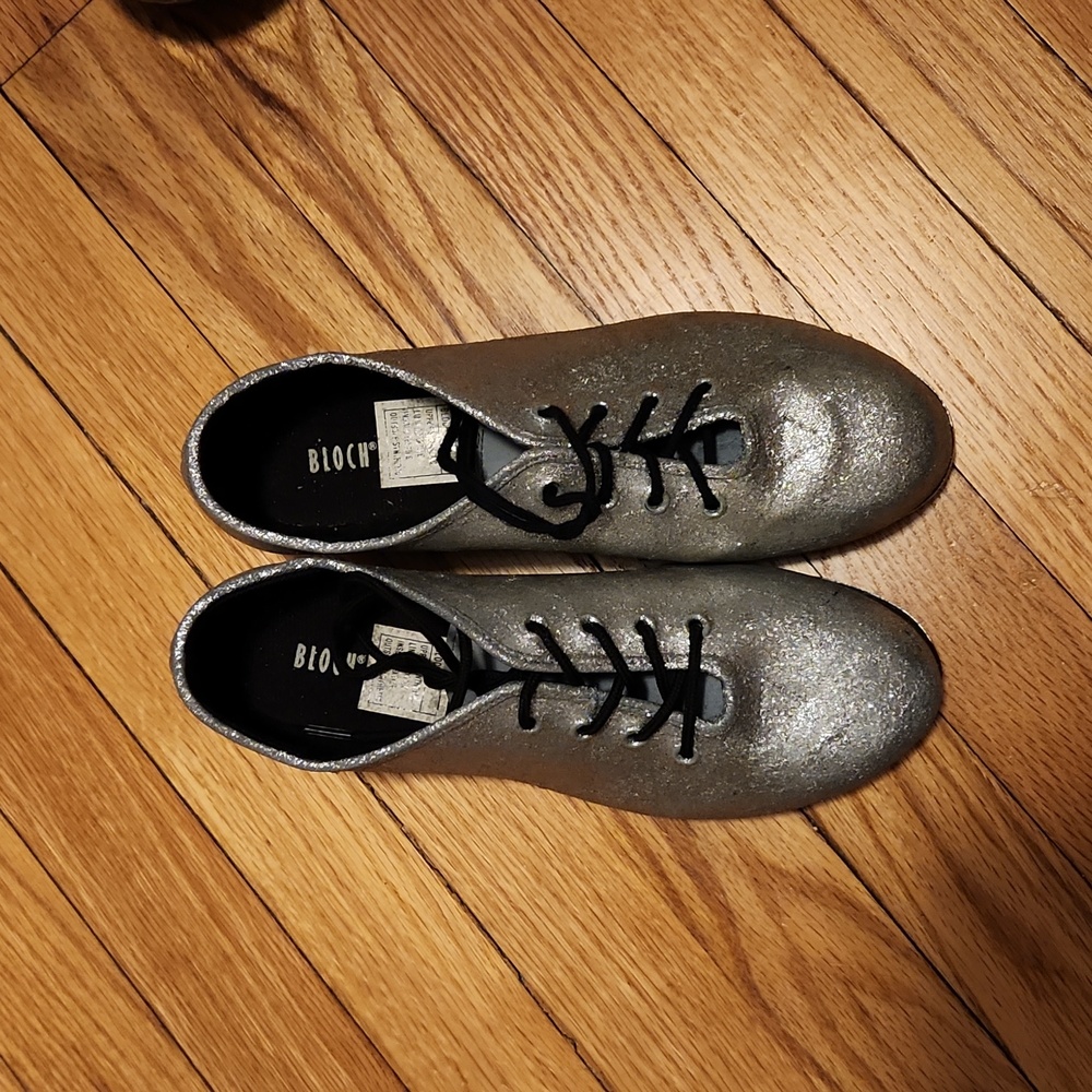 Bloch Techno Tap #2T silver glitter lace up
